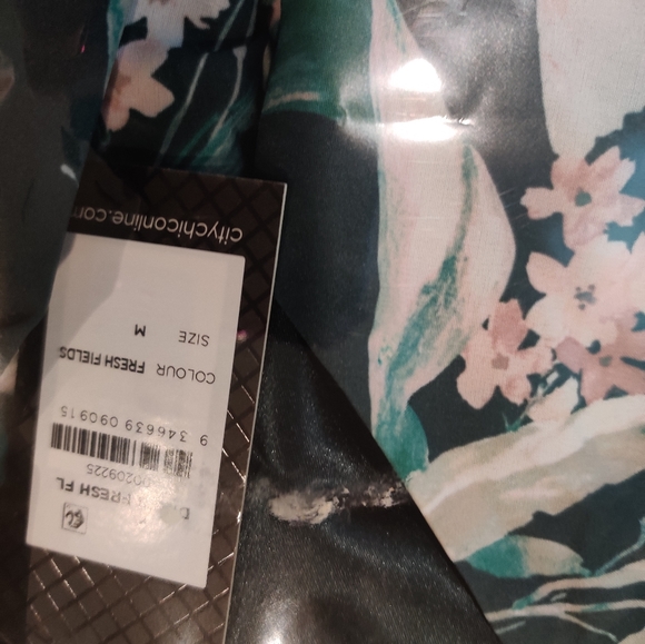 City chic fresh floral jade . 14w & 18w New in package - Picture 6 of 9